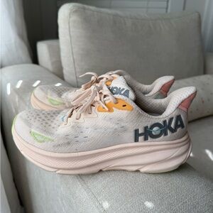 HOKA Women's Clifton 9